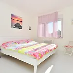 Apartment Ginestra- Central Cosy