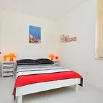 Apartment Ginestra- Central Cosy