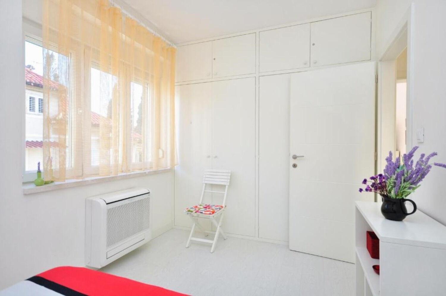 Ginestra- Cosy Split